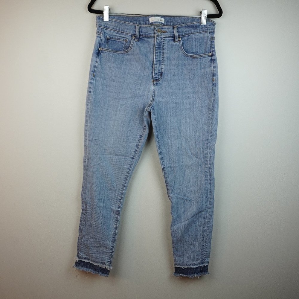 Loft High Rise Light Wash Skinny Two Toned Raw Hem Jeans‎ Size 31/12